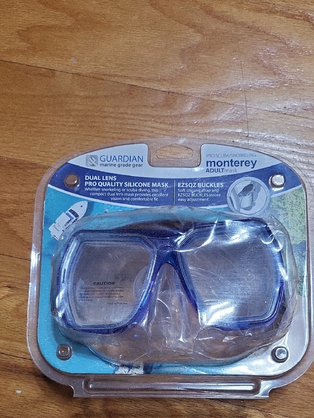 Guardian Monterey Adult Dual-Lens Silicone Mask in Blue